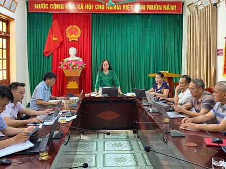 Kinh tế - Chính trị